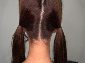 素人娘の全裸図鑑25　今時の女の子12名が恥らいながら脱衣していく様子をじっくり撮影した、変態紳士のためのヘアヌードコレクション　サンプル画像14